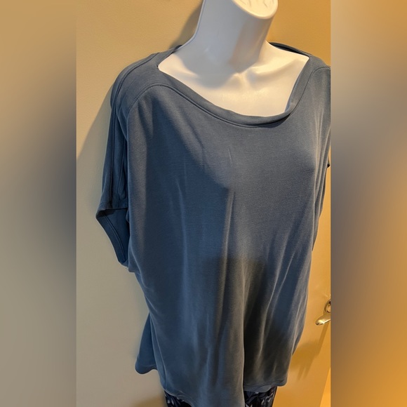 Chico’s Blue Top - Picture 2 of 5